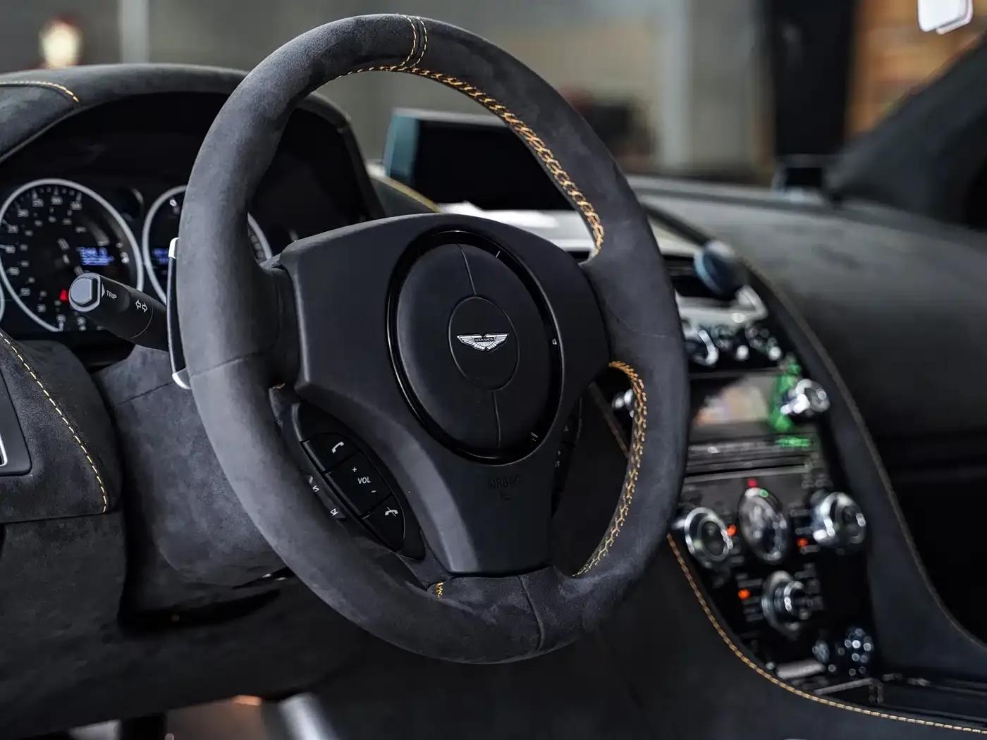 Aston Martin DBS 2009 6.0 Touchtronic Coupe — миниатюра 10