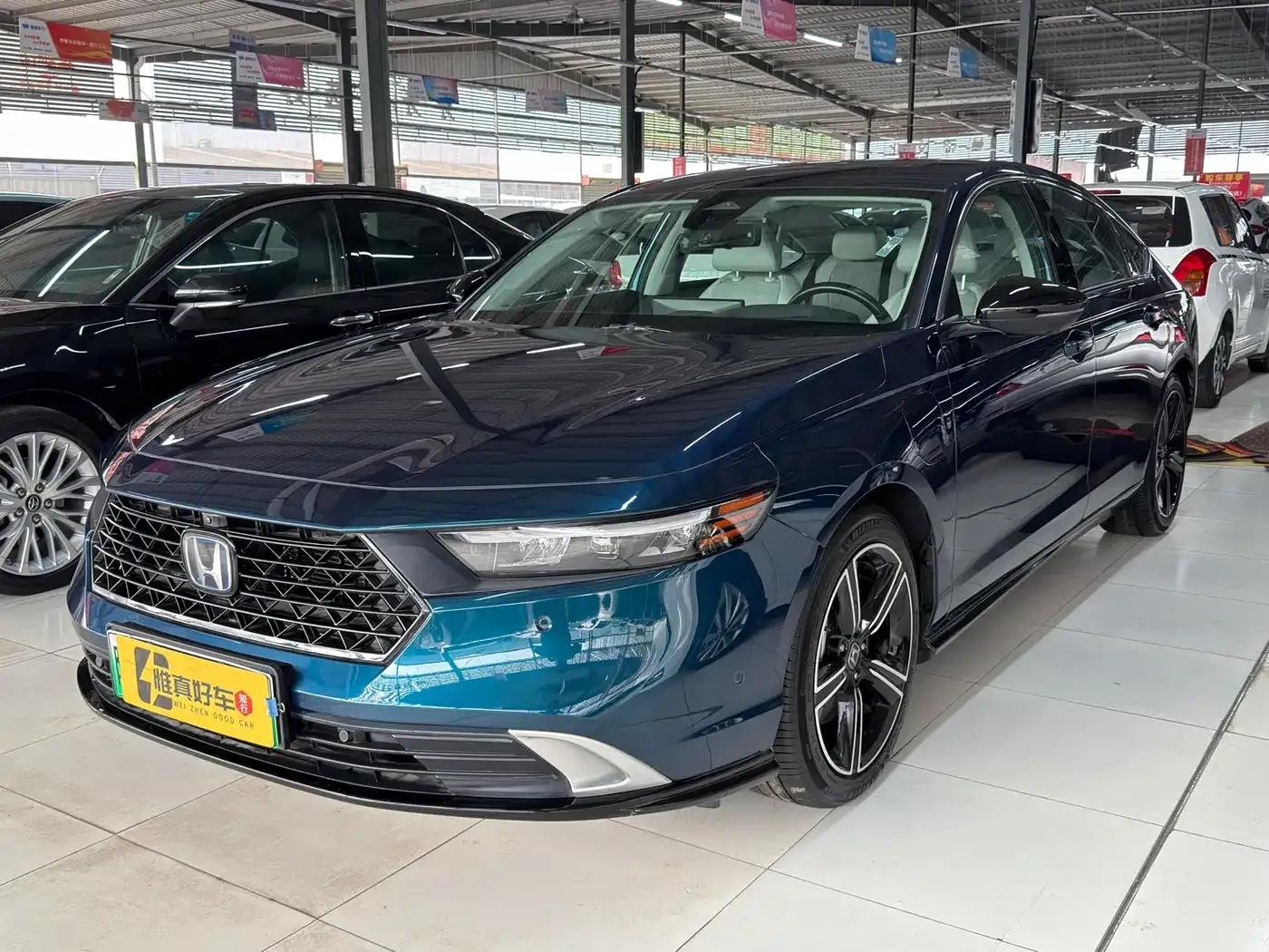 Accord PHEV 2023 2.0L e:PHEV Flagship Edition — миниатюра 1