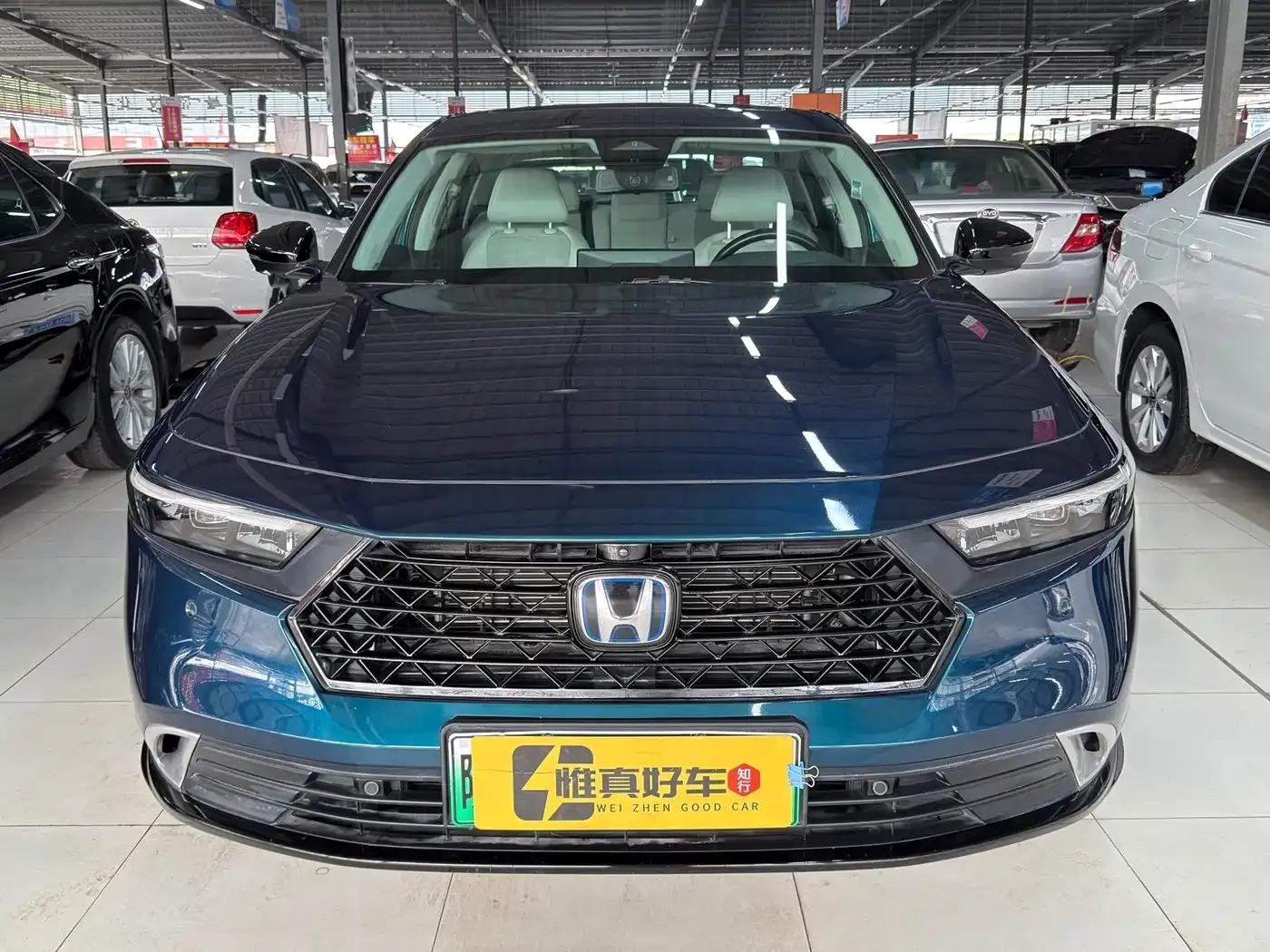 Accord PHEV 2023 2.0L e:PHEV Flagship Edition — миниатюра 2