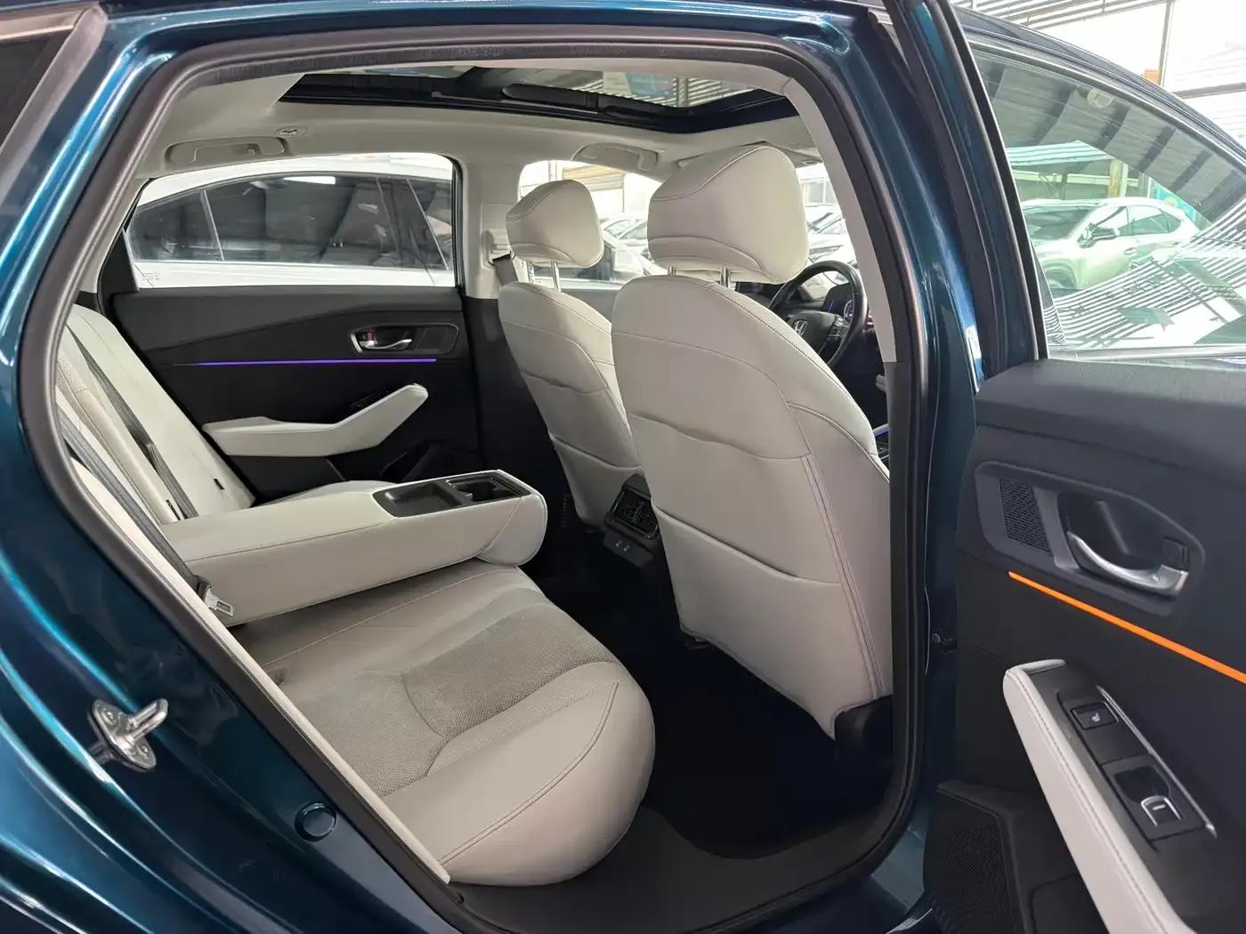 Accord PHEV 2023 2.0L e:PHEV Flagship Edition — миниатюра 18