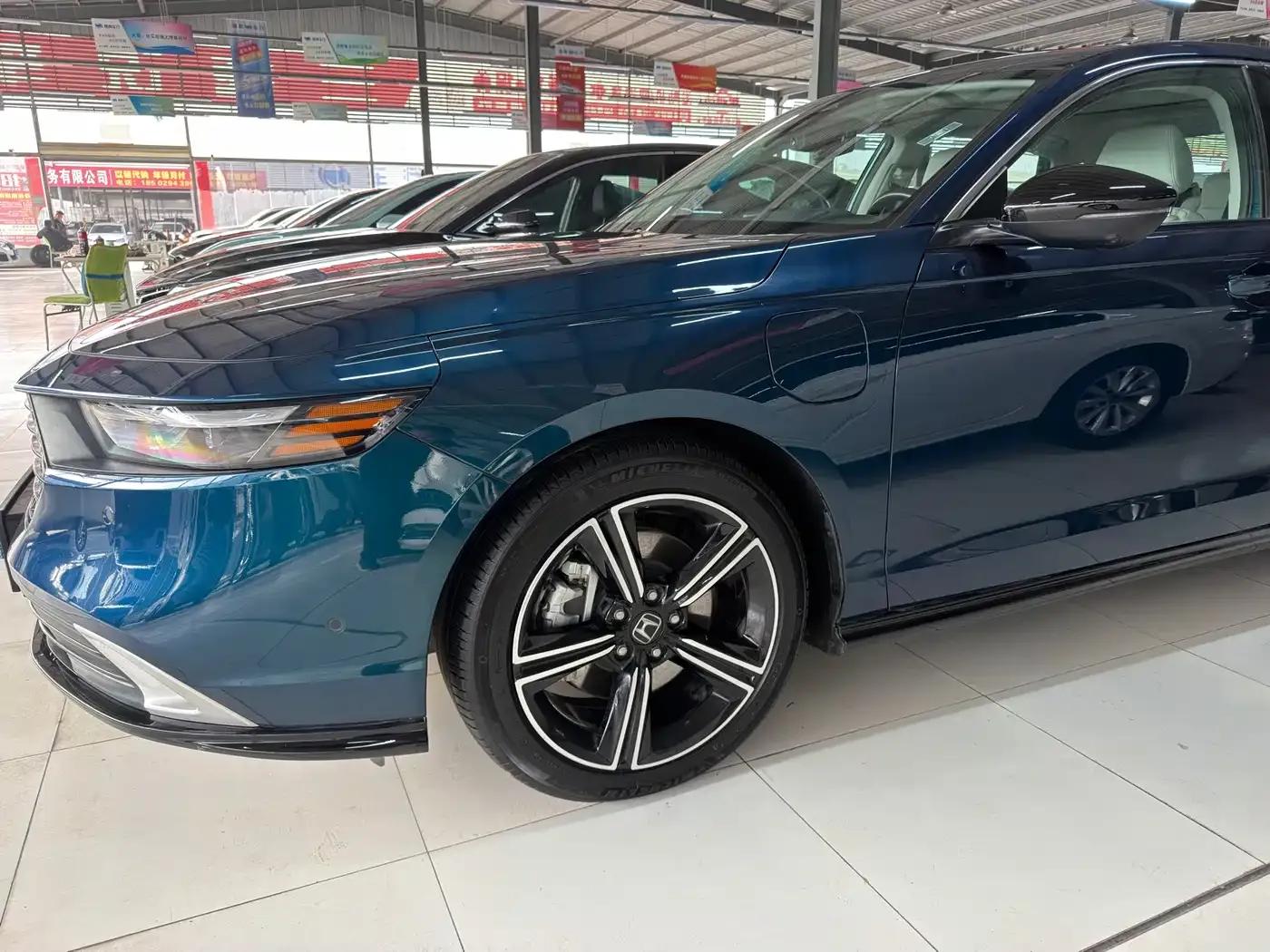 Accord PHEV 2023 2.0L e:PHEV Flagship Edition — миниатюра 4