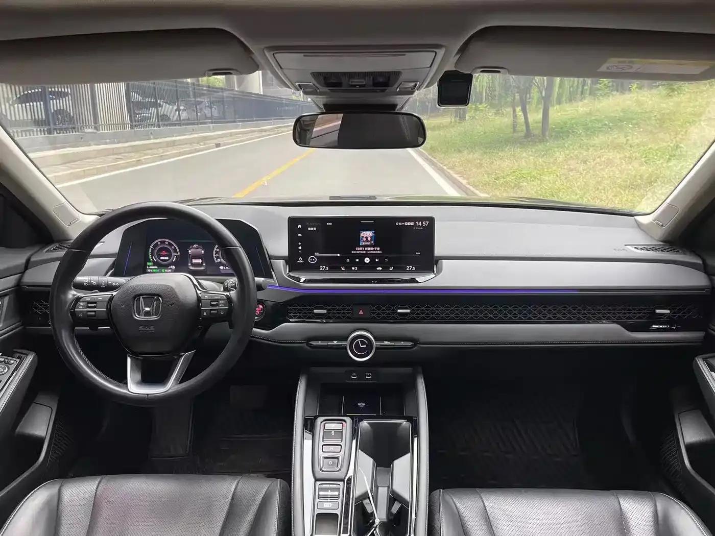 Accord PHEV 2023 2.0L e:PHEV Premium Edition — миниатюра 8