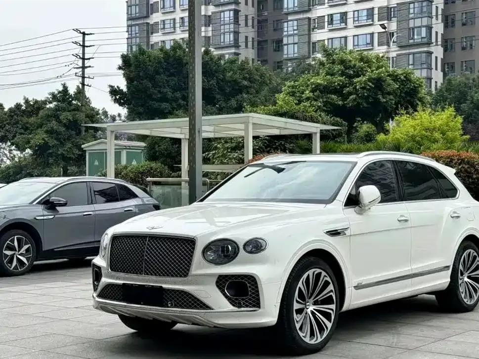 Bentayga Plug-in Hybrid 2021 3.0T PHEV — миниатюра 1