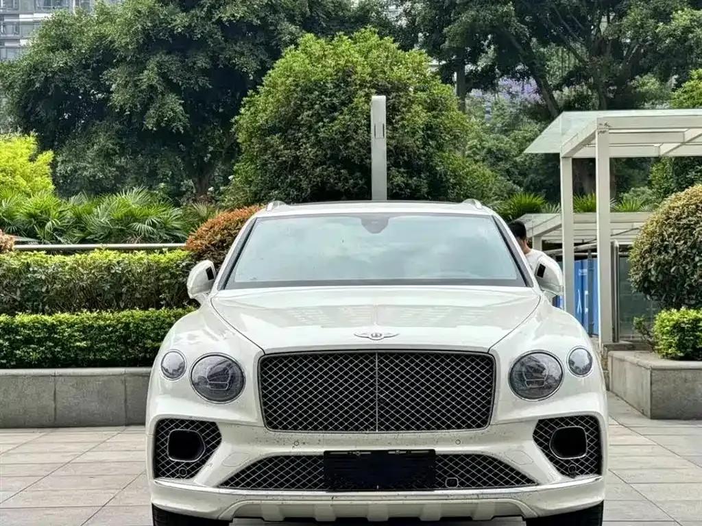 Bentayga Plug-in Hybrid 2021 3.0T PHEV — миниатюра 2
