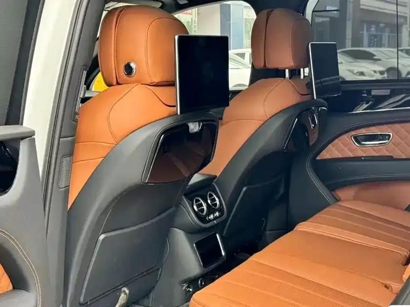 Bentayga Plug-in Hybrid 2021 3.0T PHEV — миниатюра 5