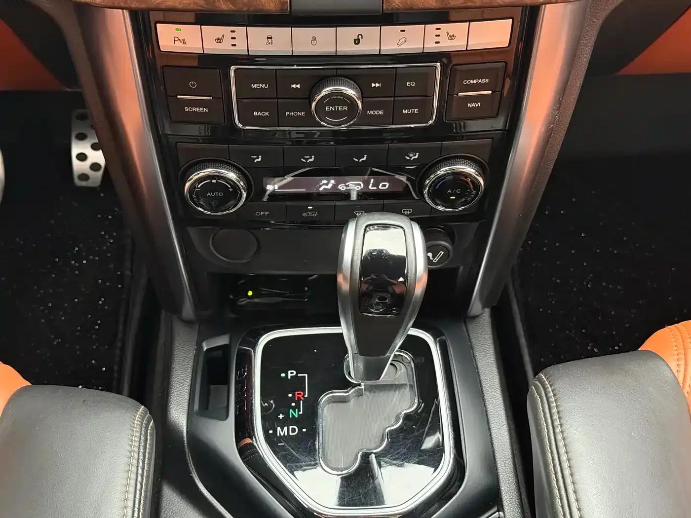 Beijing BJ80 2017 2.3T Defender — миниатюра 4