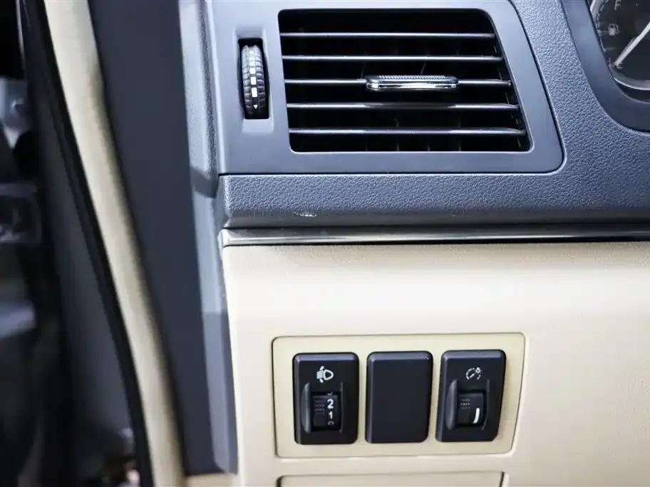Beijing Automotive E-Series 2013 Sedan 1.5L Automatic Comfort Edition — миниатюра 14