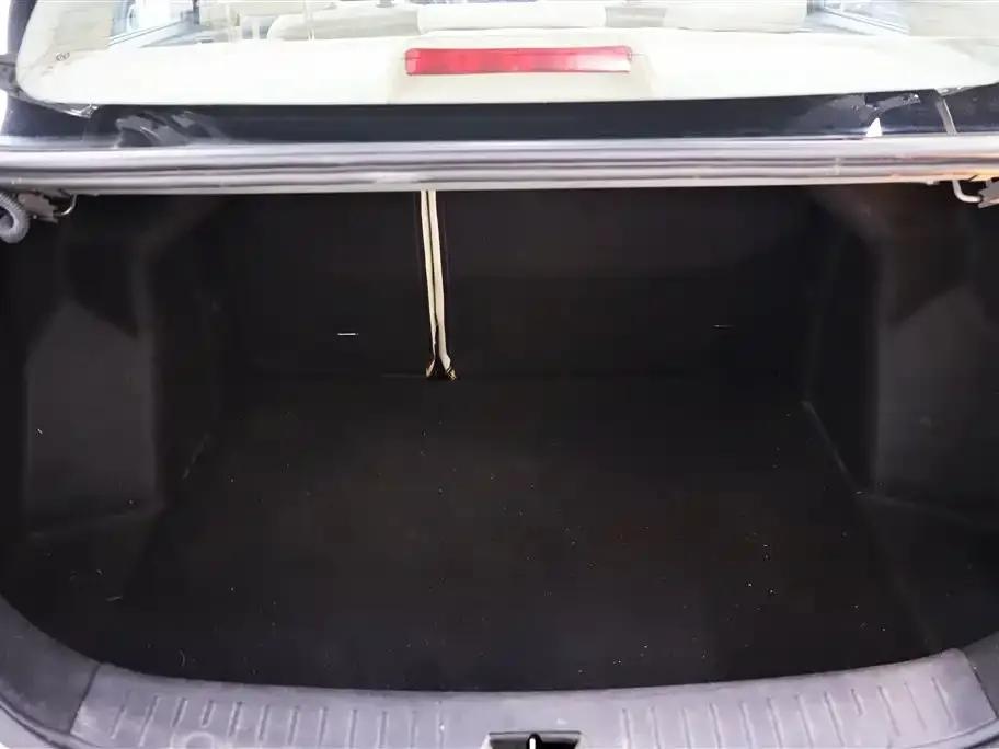 Beijing Automotive E-Series 2013 Sedan 1.5L Automatic Comfort Edition — миниатюра 27