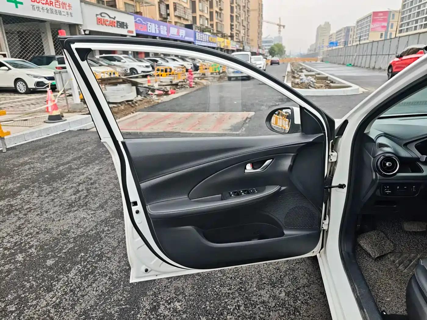 Yuexiang 2019 1.5L DCT Luxury Edition (National VI Emission Standard) — миниатюра 13