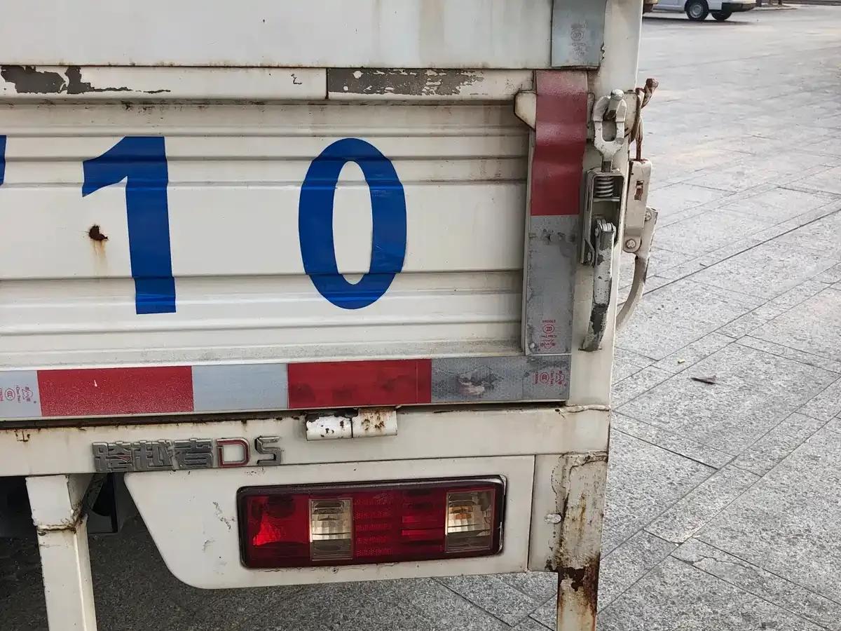 Crossover D5 2021 1.6L Standard Edition Single-row cargo box with dual rear wheels and a 3750mm cargo area (DAM16KL) — миниатюра 9