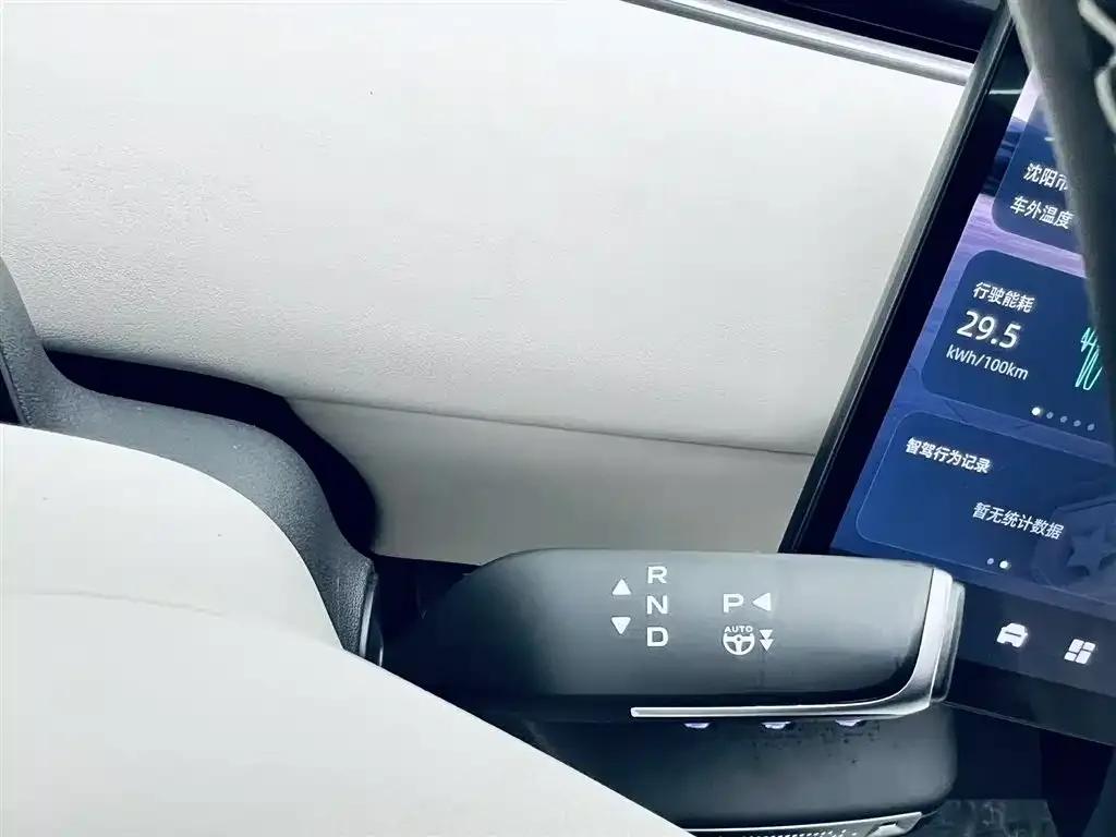 Changan Qiyuan E07 2025 Pure Electric Four-Wheel Drive 90kWh Grand Edition — миниатюра 19