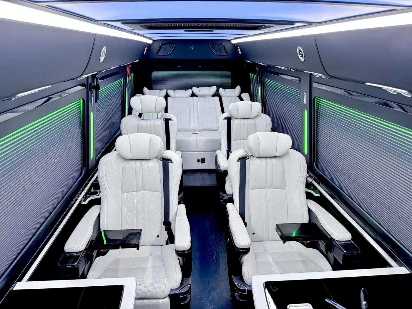 2023 Toyota Coaster 4.0L Manual — миниатюра 13