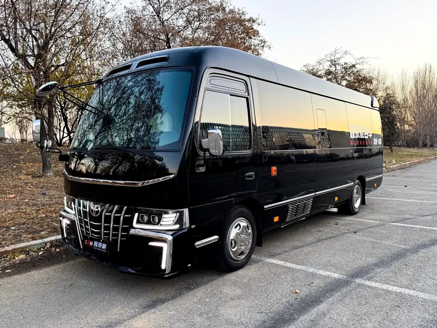 2023 Toyota Coaster 4.0L Manual — миниатюра 25