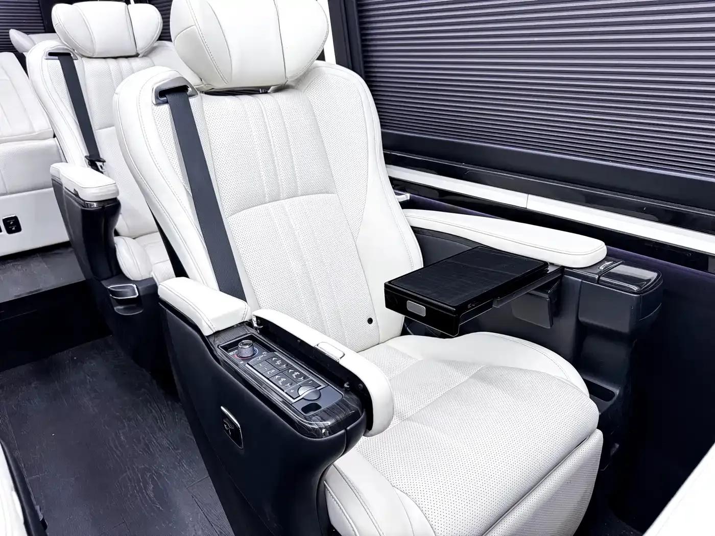 2023 Toyota Coaster 4.0L Manual — миниатюра 43