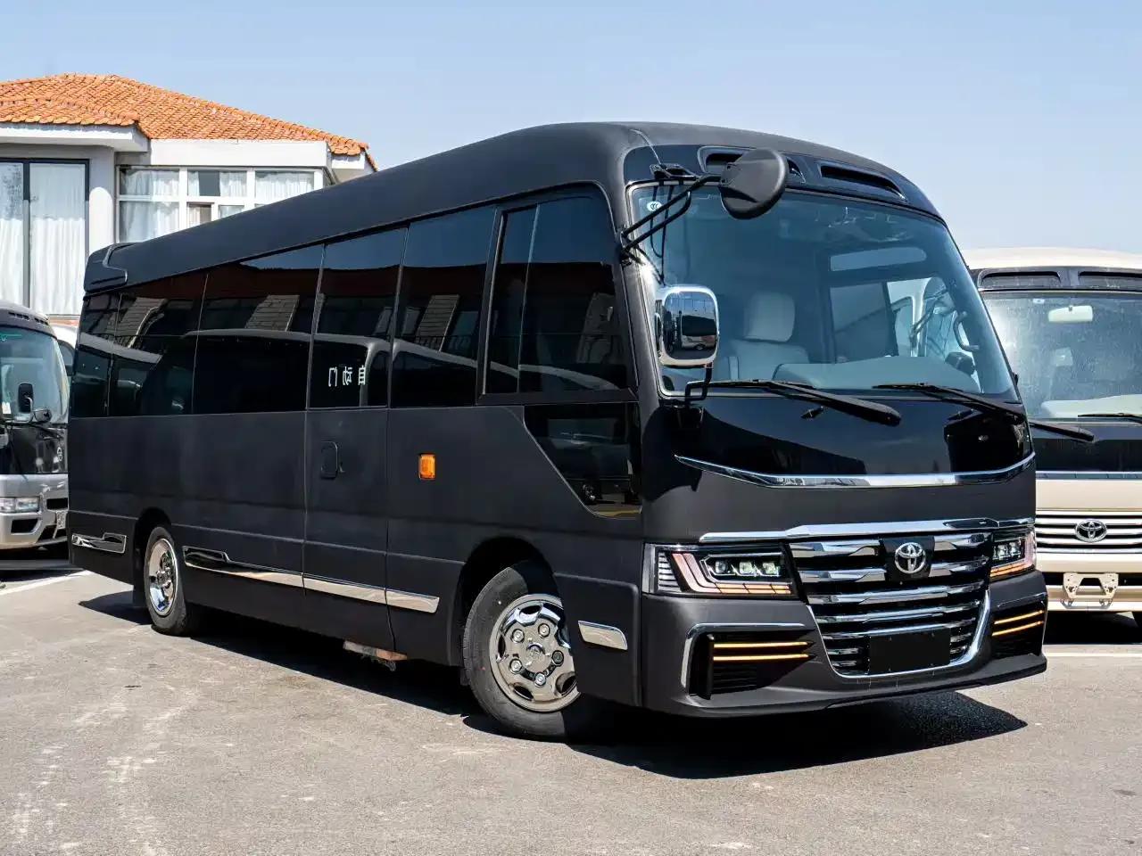 2019 Toyota Coaster 4.0L Manual — миниатюра 1