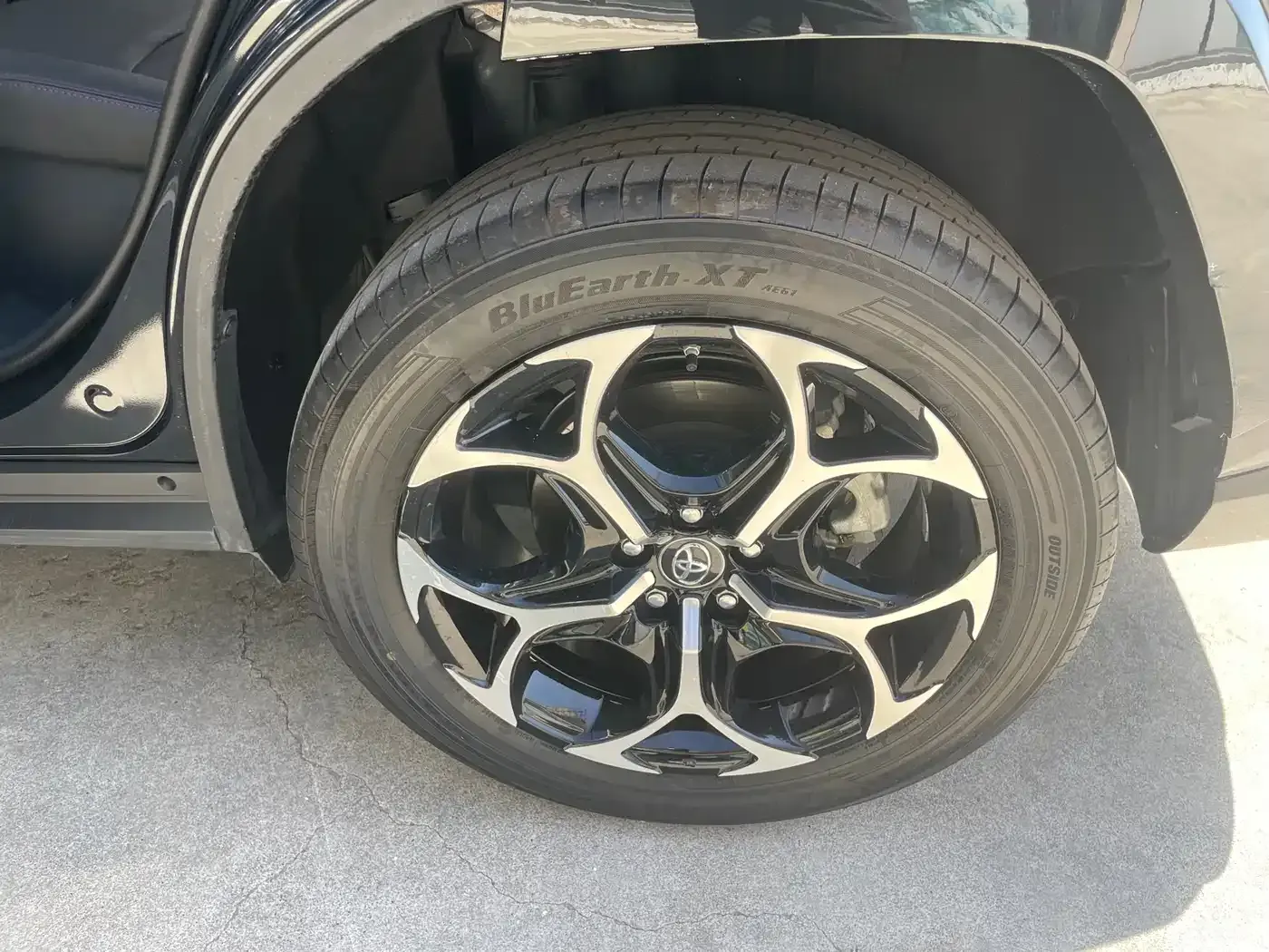 Highlander New Energy 2023 High-Performance Edition 2.5L AWD Exhilarating Version — миниатюра 24