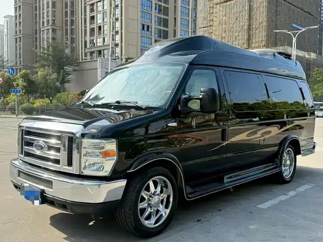 2011 Ford E350 5.4L Standard Yacht Edition