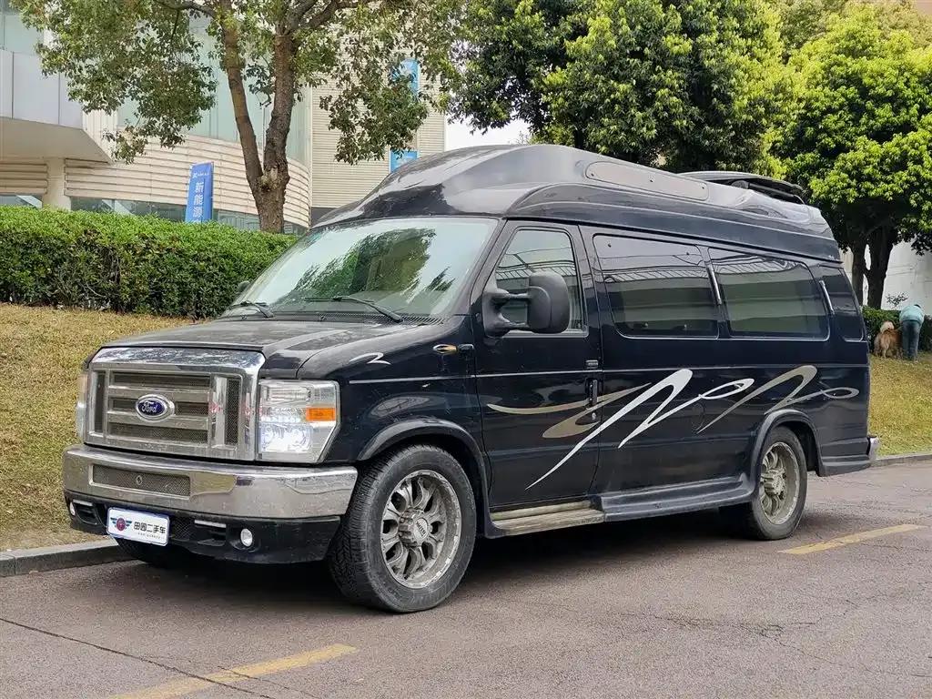 2013 Ford E350 5.4L US Spec — миниатюра 1