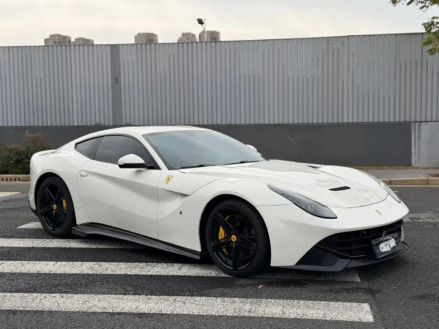 2013 F12berlinetta 6.3L Standard Model — миниатюра 1
