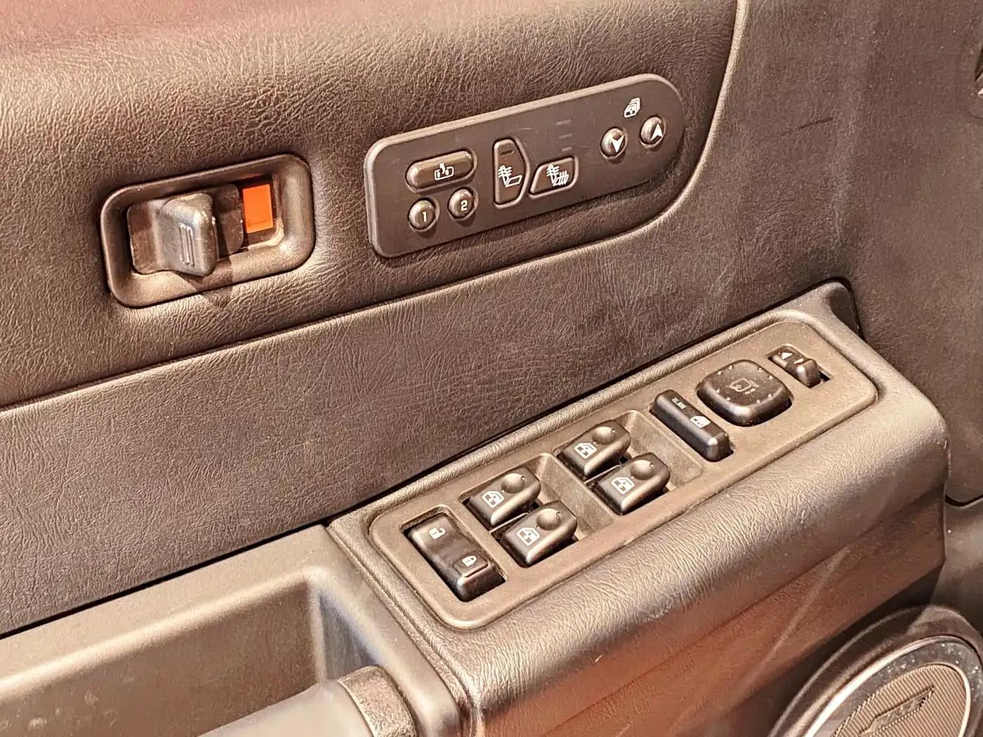 2004 Hummer H2 6.0 AT — миниатюра 12