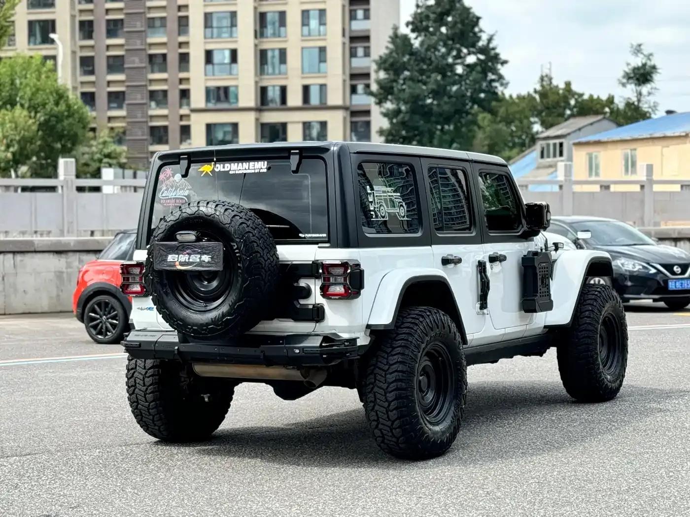 Jeep Wrangler New Energy 2021 Model 4-Door 2.0T 4xe Sahara — миниатюра 11