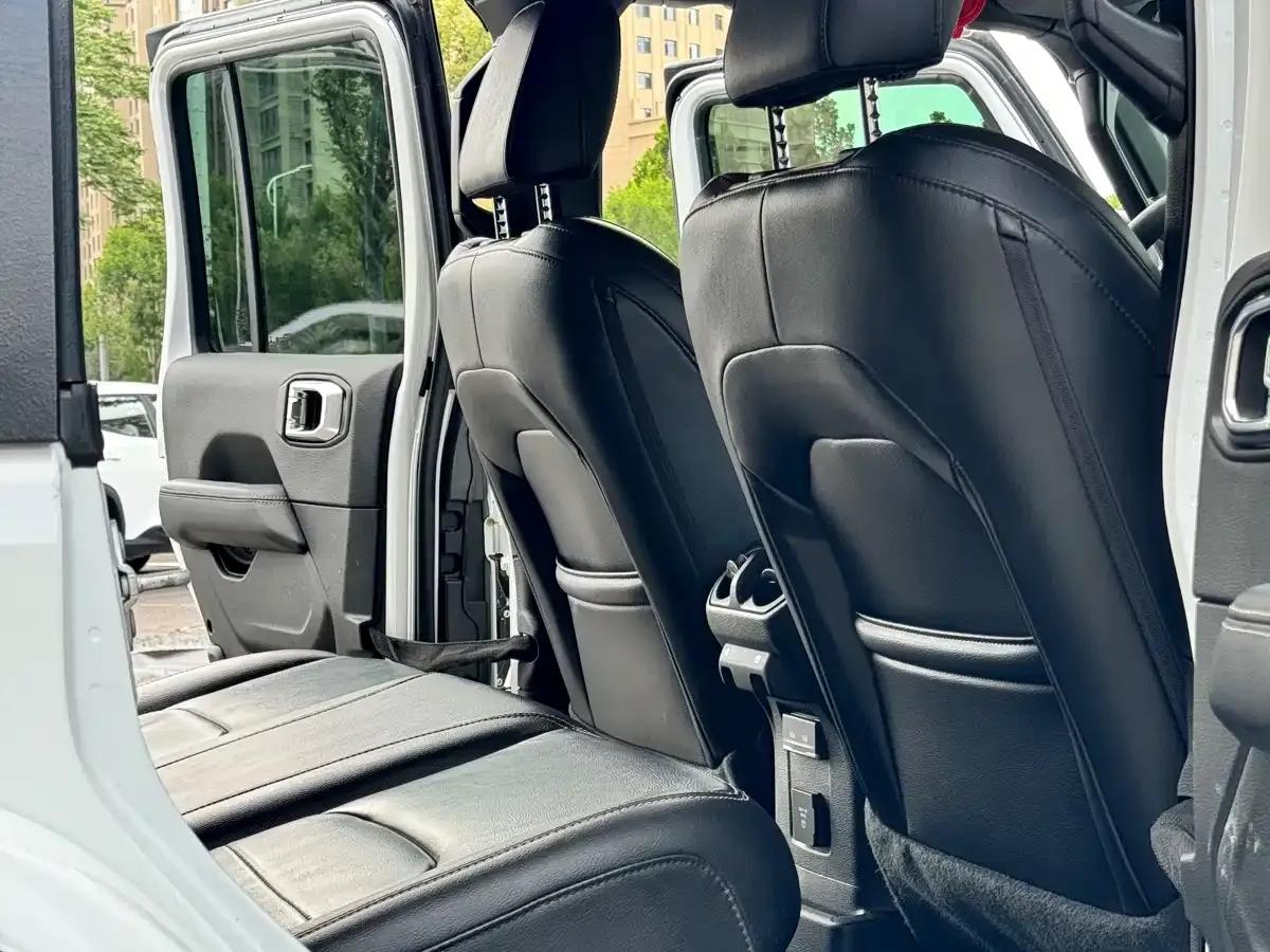 Jeep Wrangler New Energy 2021 Model 4-Door 2.0T 4xe Sahara — миниатюра 7