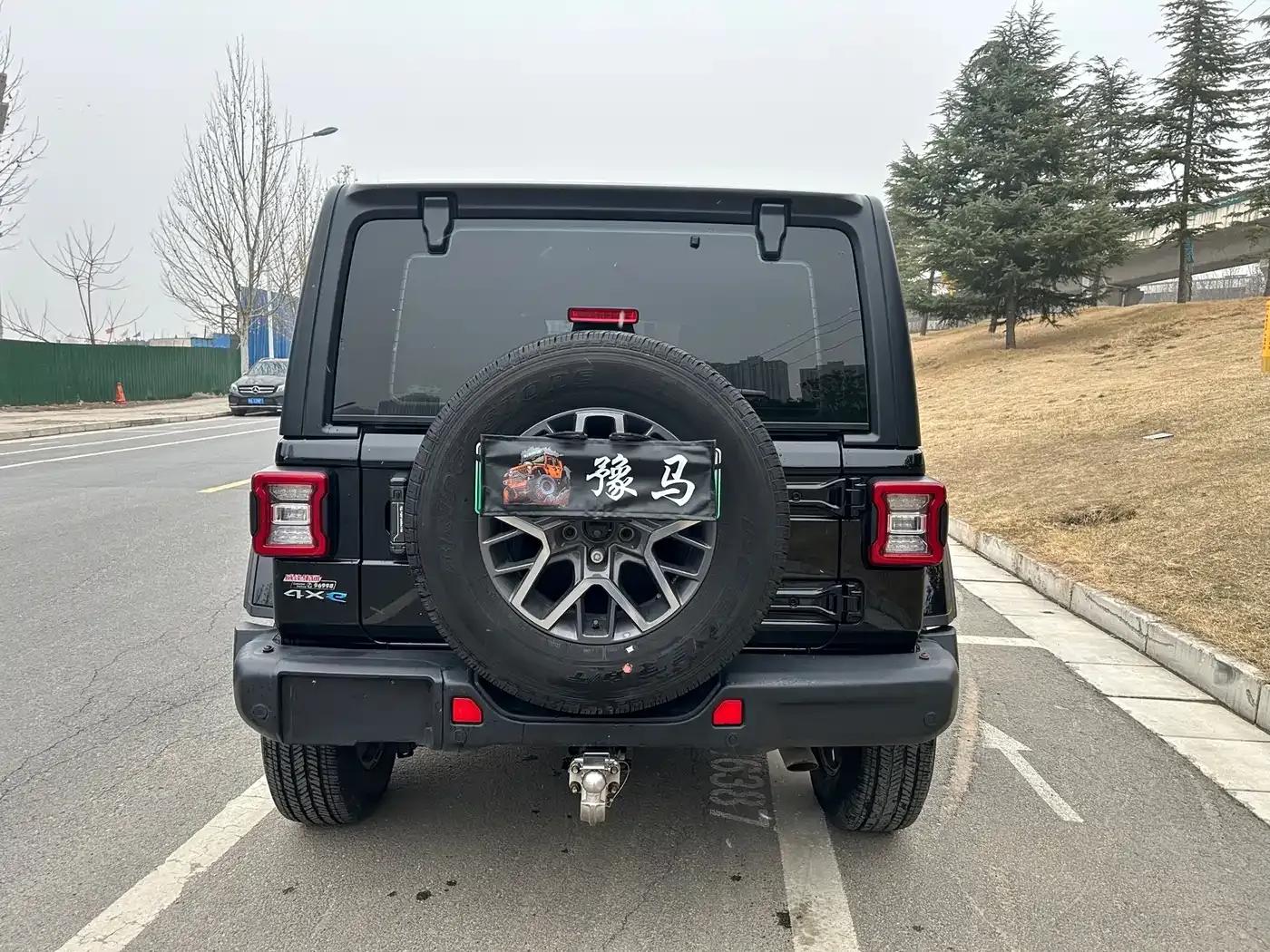 Jeep Wrangler New Energy 2021 Model 4-Door 2.0T 4xe Sahara — миниатюра 6