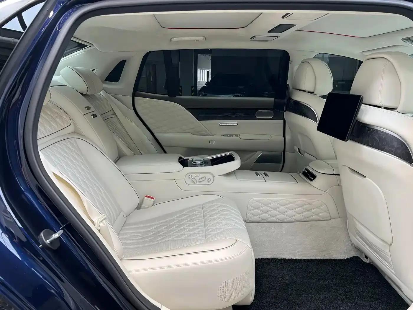 Genesis G90 2023 3.5T Executive Long Wheelbase — миниатюра 11