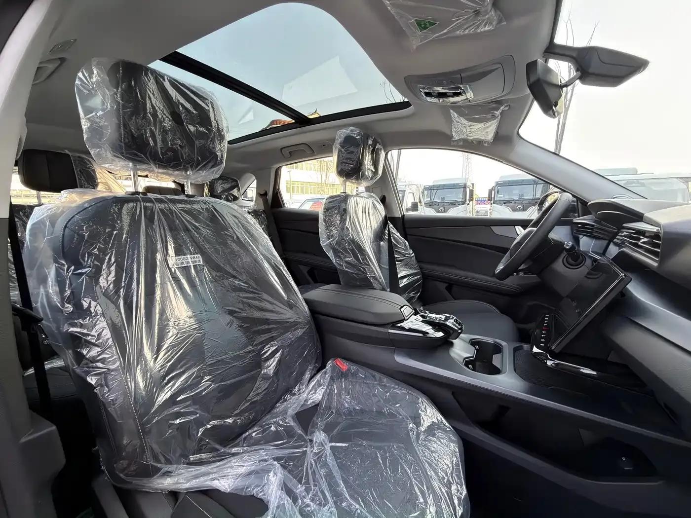 Kaiyi Kunlun 2026 1.5T Mountain Peak Edition 5-seater — миниатюра 15