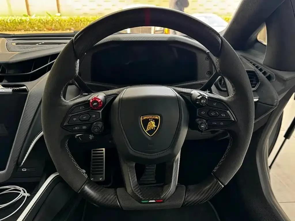 Revuelto 2023 6.5L PHEV Standard Edition — миниатюра 7