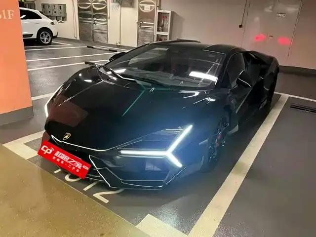 Revuelto 2023 6.5L PHEV Standard Edition