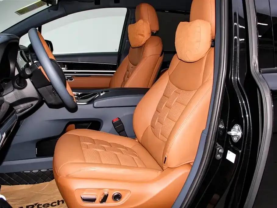 Lorinser Traveler 2026 High-Roof Touring Edition 2.5L High-Roof Touring Edition with Panoramic Sunroof — миниатюра 14