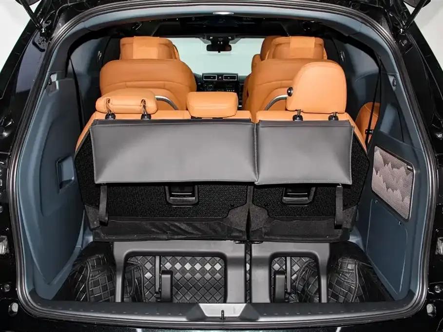 Lorinser Traveler 2026 High-Roof Touring Edition 2.5L High-Roof Touring Edition with Panoramic Sunroof — миниатюра 19