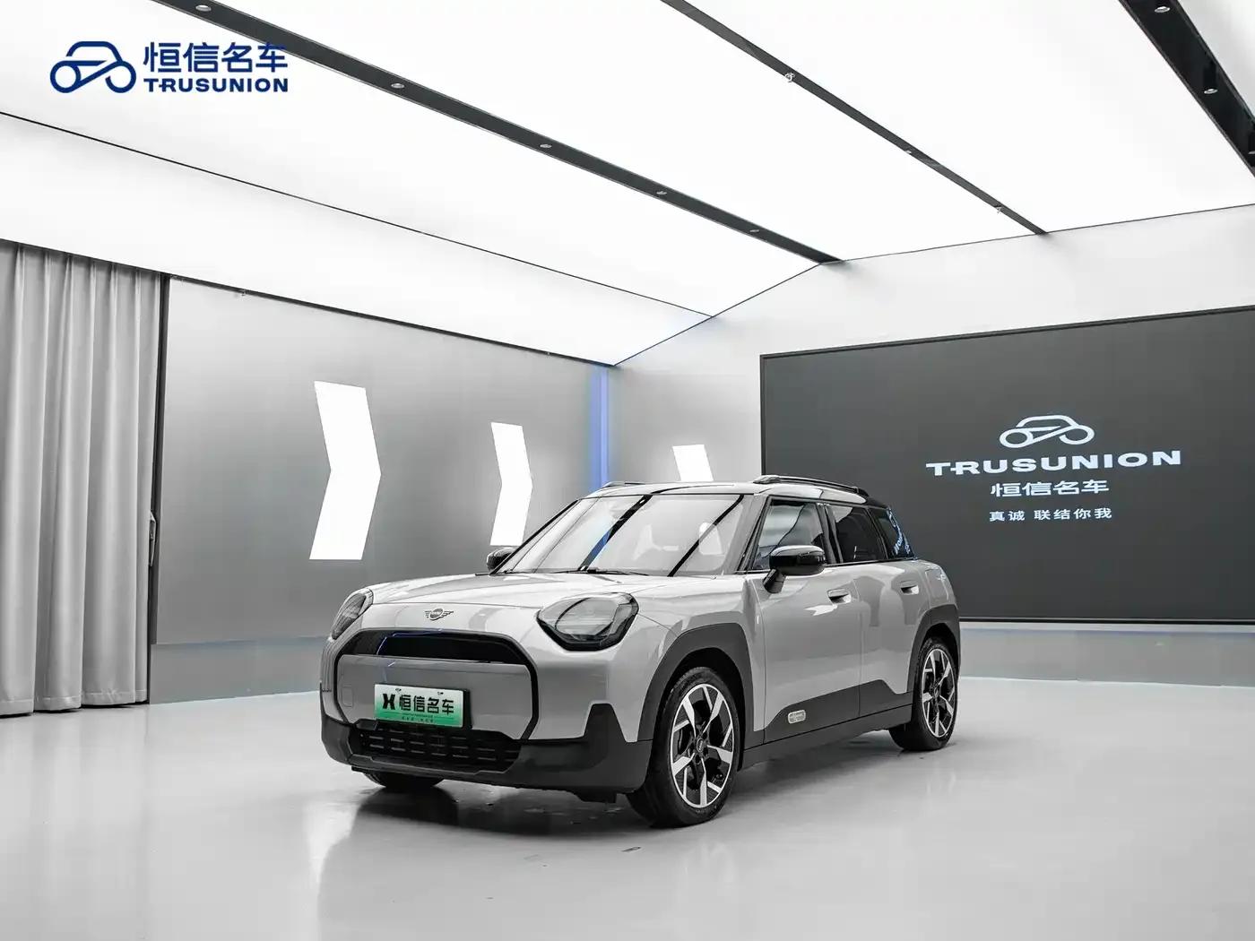 2024 Electric MINI Aceman E Classic — миниатюра 1