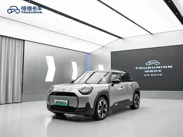 2024 Electric MINI Aceman E Classic