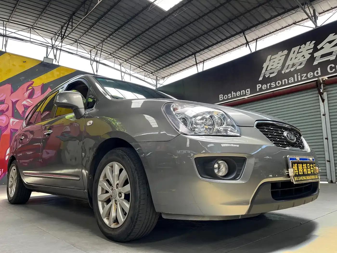 Carens 2011 2.0L 7-seater Automatic Comfort Edition — миниатюра 11