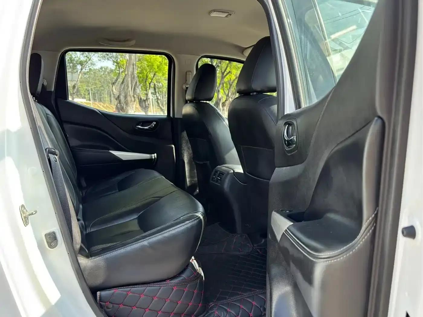 2021 Navara 2.5L Automatic 4WD Premium QR25 — миниатюра 12