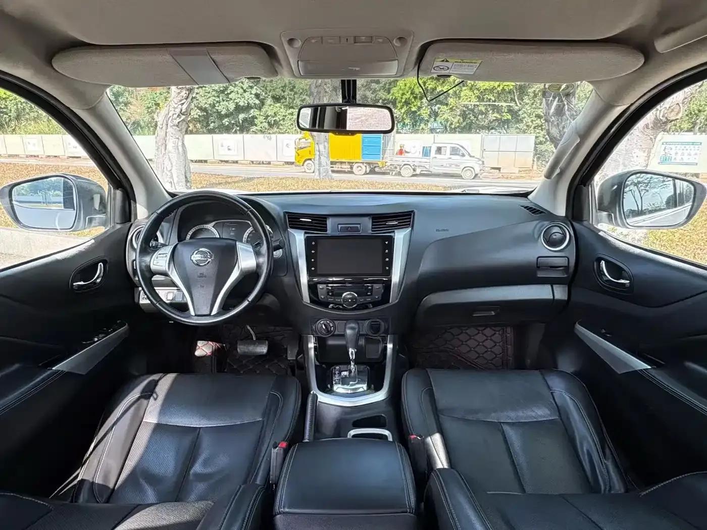 2021 Navara 2.5L Automatic 4WD Premium QR25 — миниатюра 15