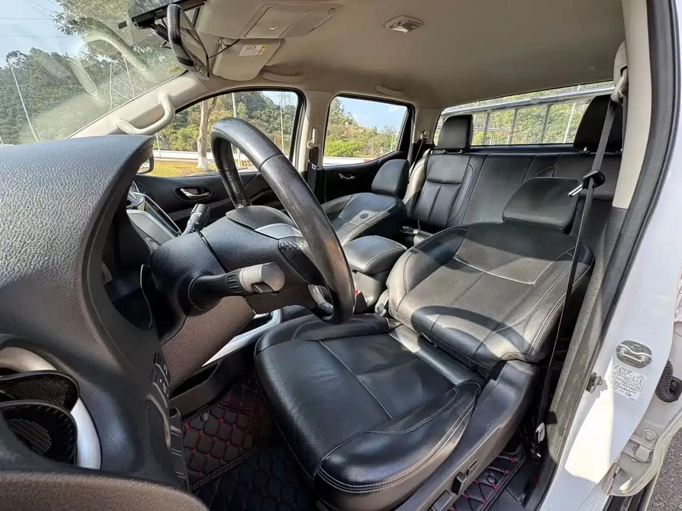 2021 Navara 2.5L Automatic 4WD Premium QR25 — миниатюра 19