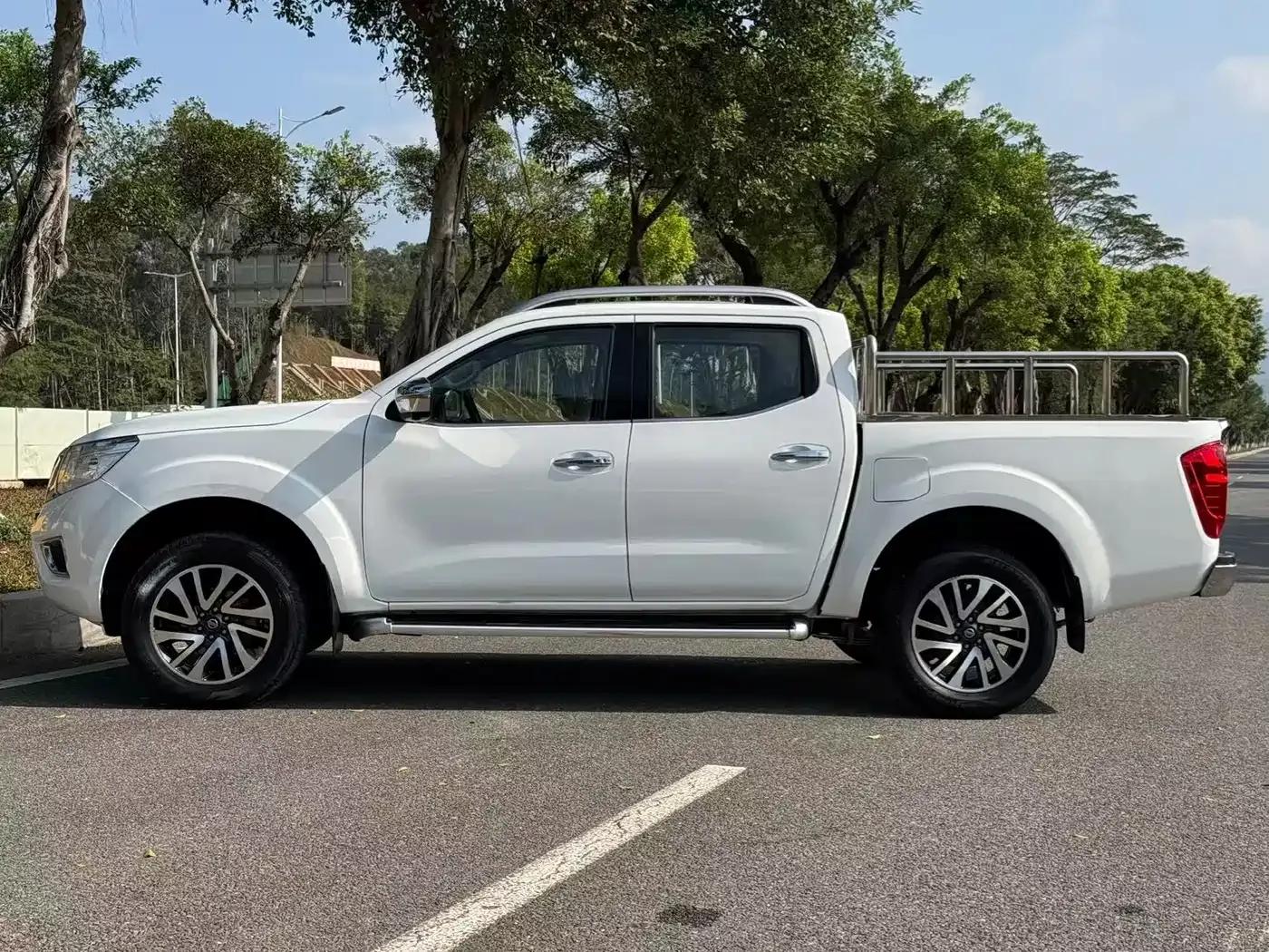 2021 Navara 2.5L Automatic 4WD Premium QR25 — миниатюра 7