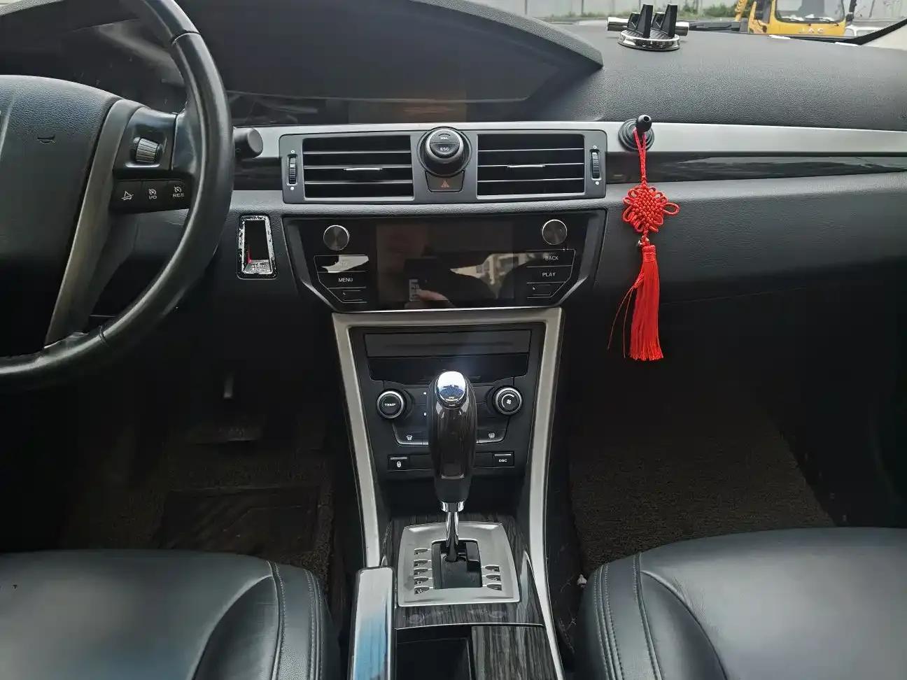 Roewe 550 2013 Model 550D 1.8T Automatic Premium Edition — миниатюра 12