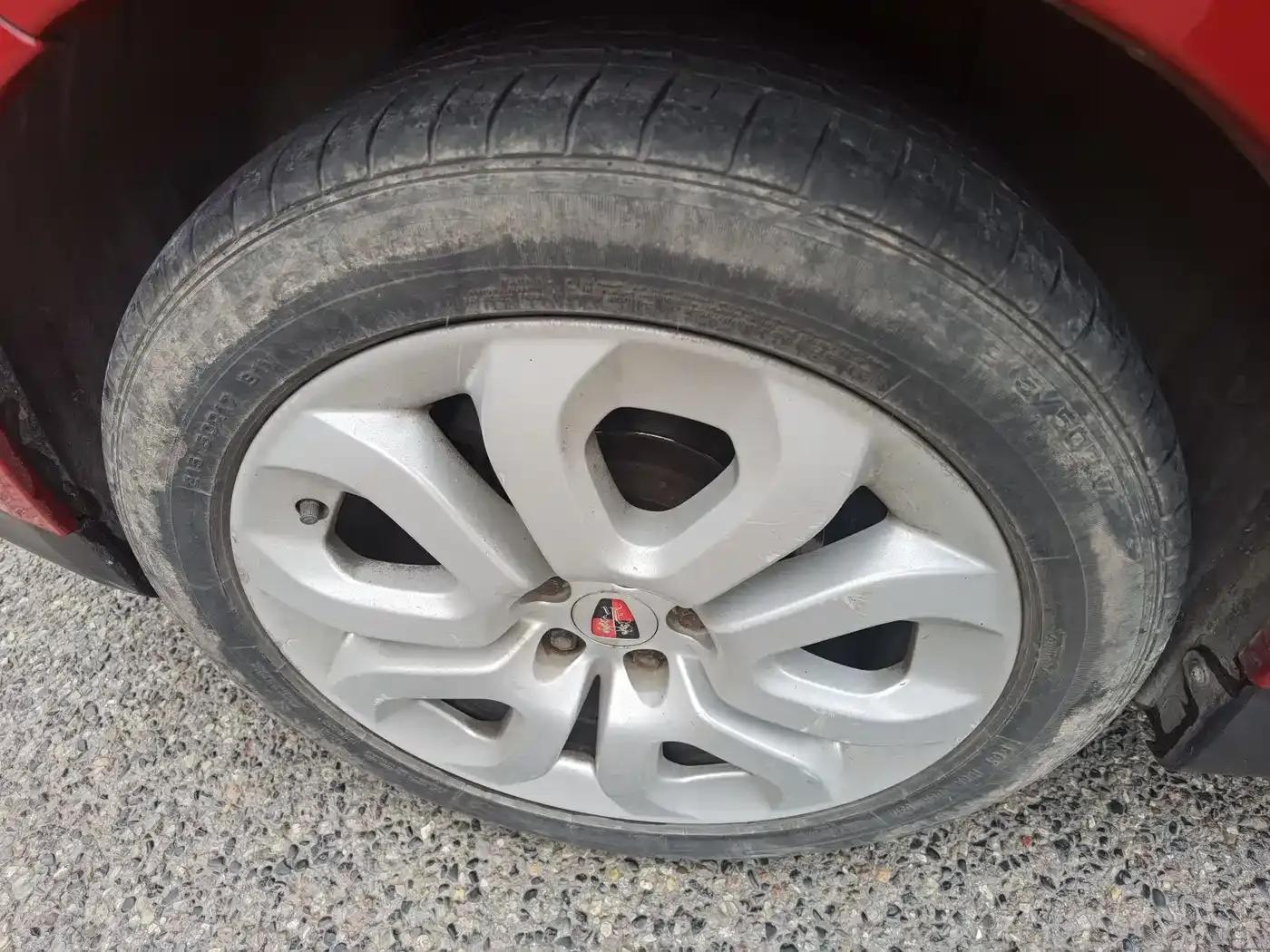 Roewe 550 2013 Model 550D 1.8T Automatic Premium Edition — миниатюра 18