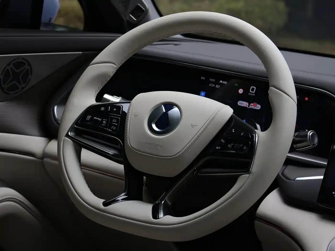 Denza N7 2025 702 Intelligent Driving Dual Laser Premium Edition — миниатюра 16