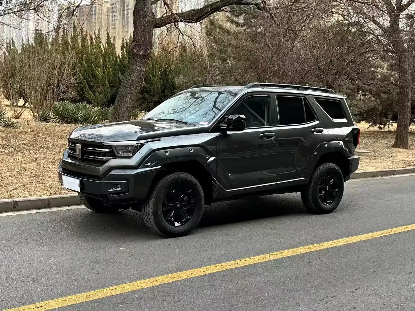 Tank 400 2025 2.0T Explorer Edition — миниатюра 1
