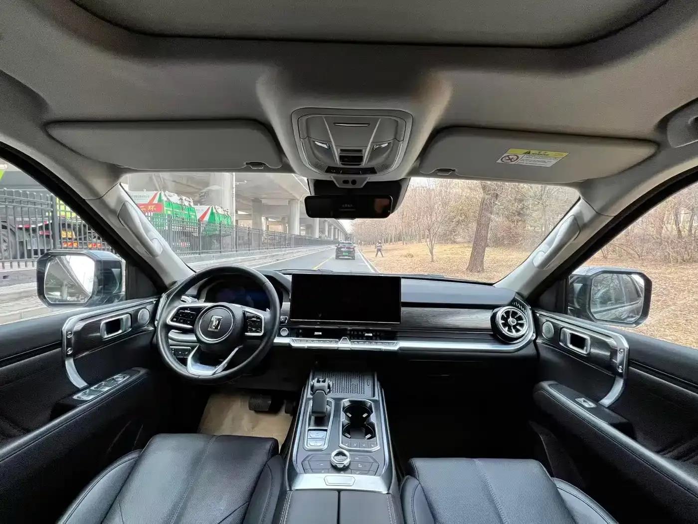 Tank 400 2025 2.0T Explorer Edition — миниатюра 19
