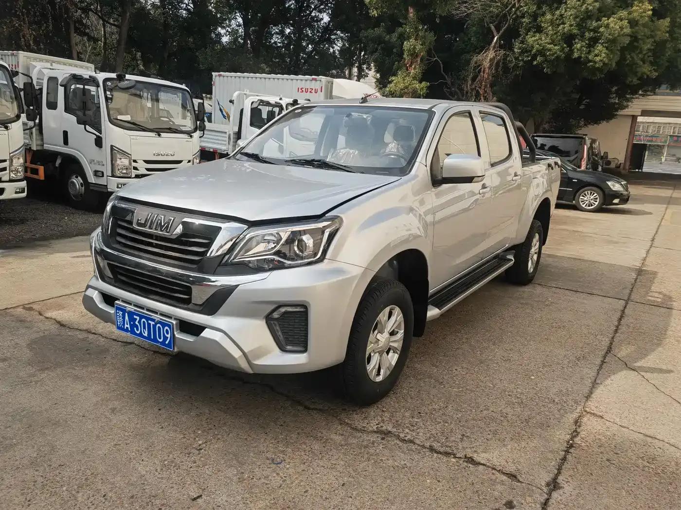 RE-MAX Ruimai 2023 2.5T Diesel Manual 2WD Luxury Edition Long Wheelbase — миниатюра 1