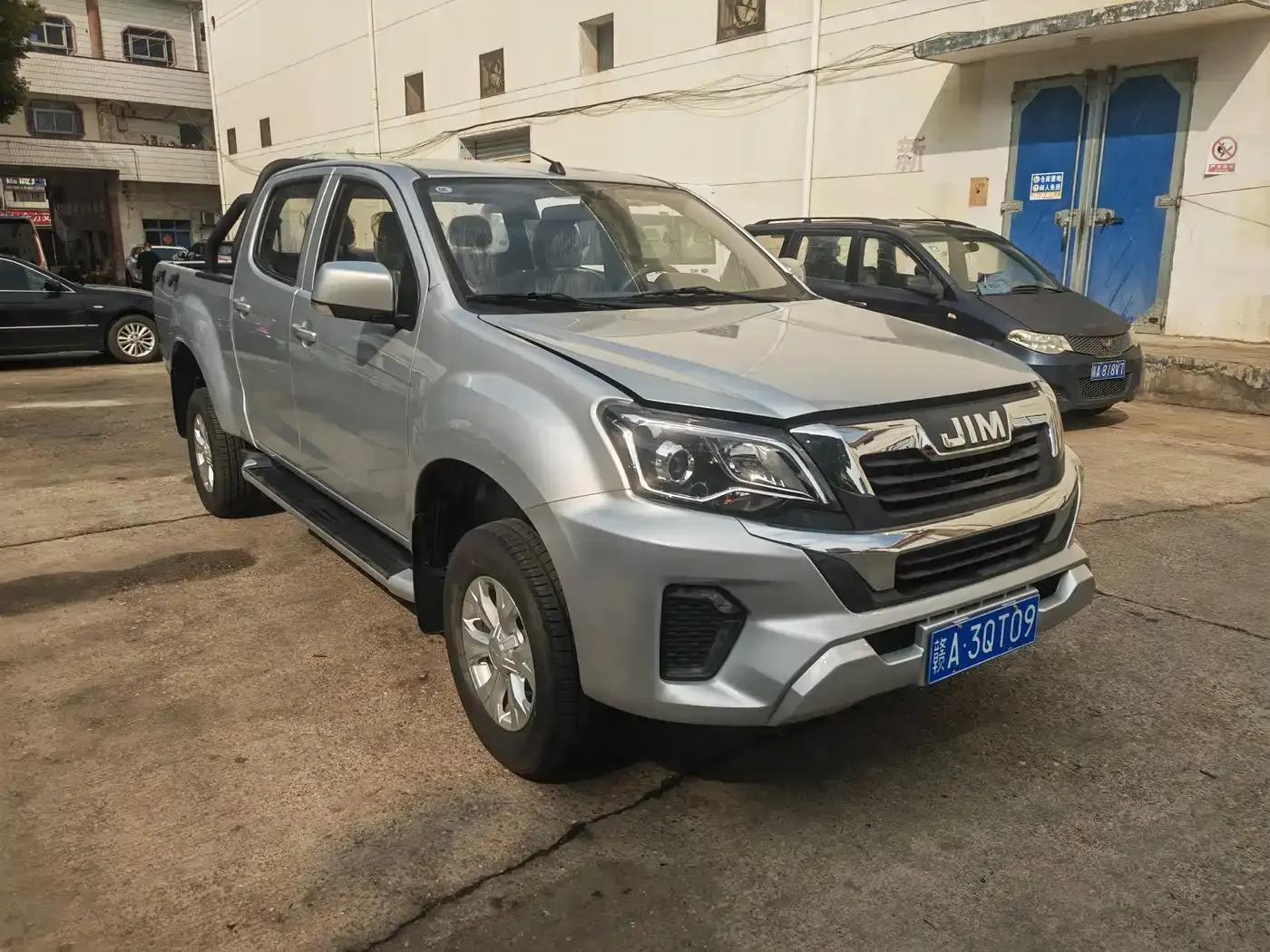 RE-MAX Ruimai 2023 2.5T Diesel Manual 2WD Luxury Edition Long Wheelbase — миниатюра 3
