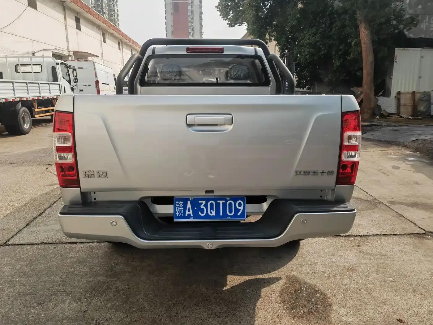 RE-MAX Ruimai 2023 2.5T Diesel Manual 2WD Luxury Edition Long Wheelbase — миниатюра 5
