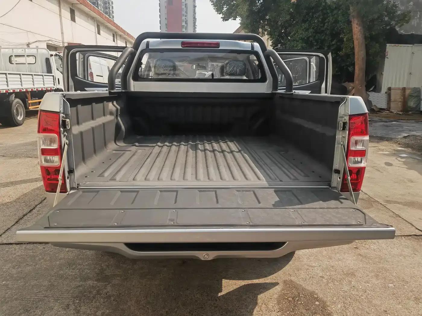 RE-MAX Ruimai 2023 2.5T Diesel Manual 2WD Luxury Edition Long Wheelbase — миниатюра 6