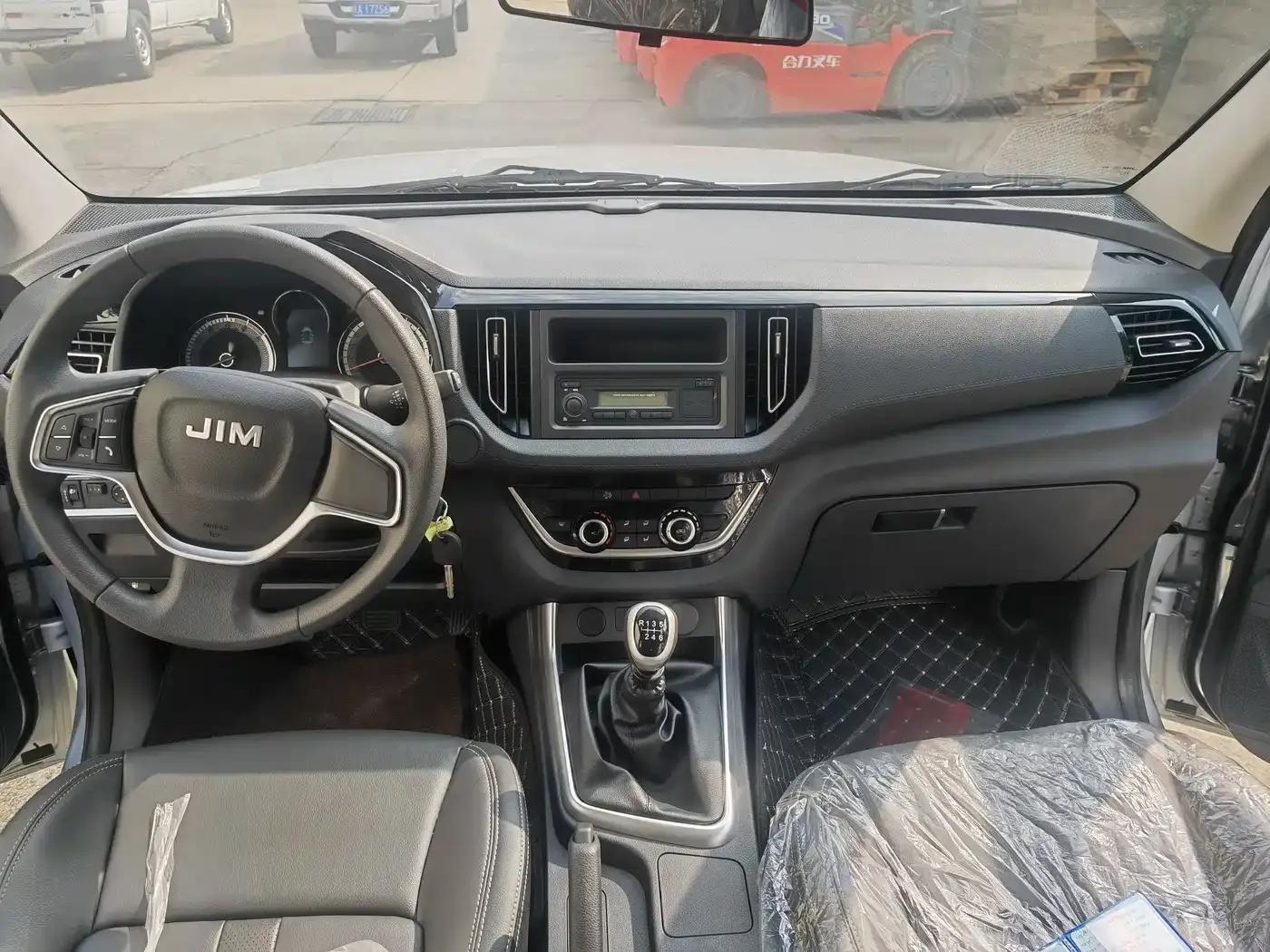RE-MAX Ruimai 2023 2.5T Diesel Manual 2WD Luxury Edition Long Wheelbase — миниатюра 9